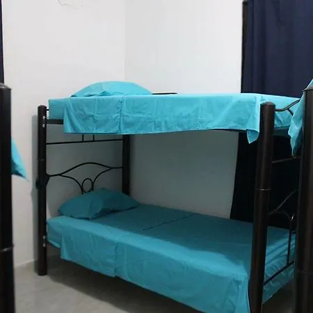 Cande Hostal *